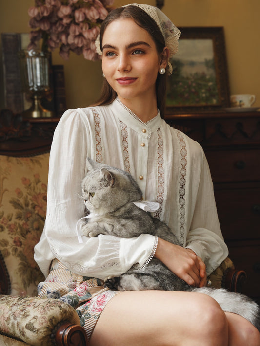 Vintage-Inspired Lace Trimmed Blouse
